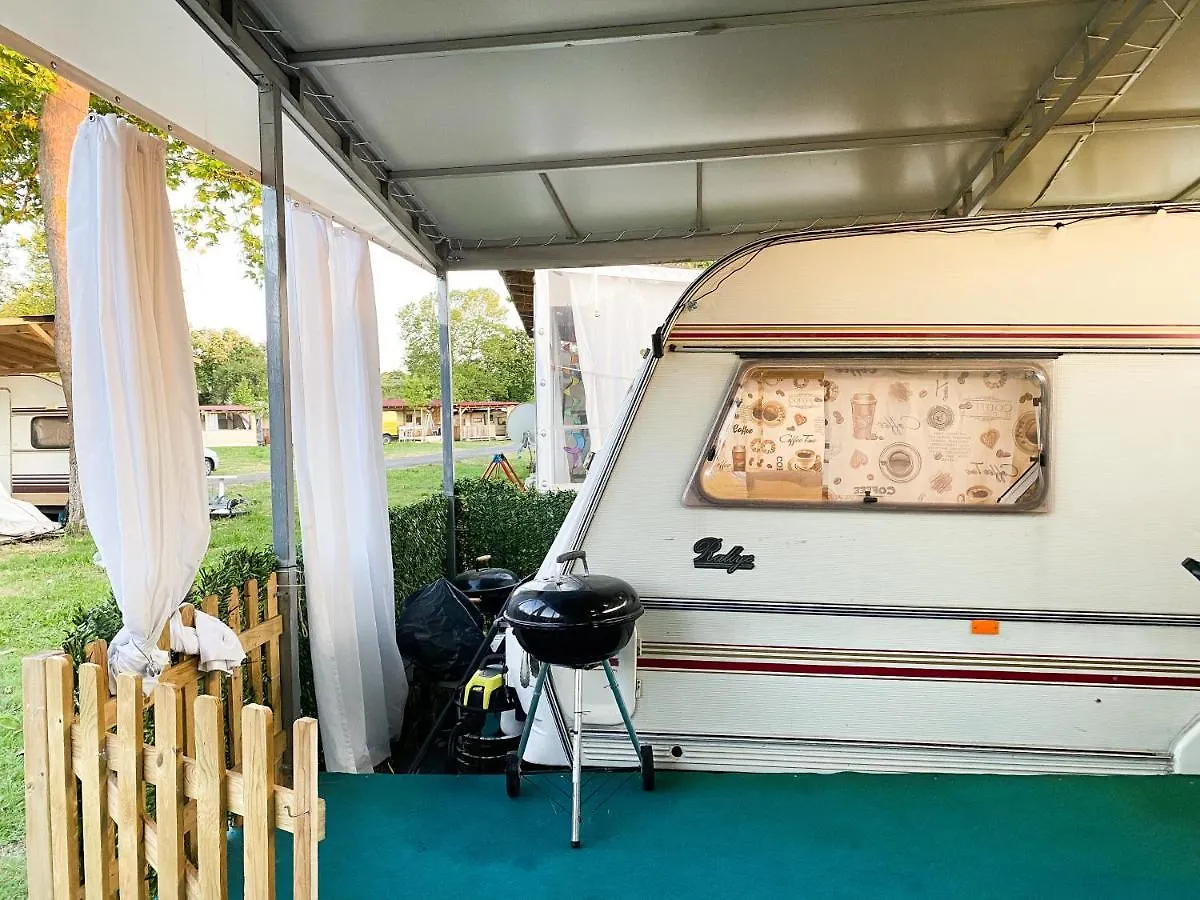 Sunny House Caravans Sozopol Campsite